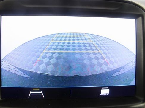 Used 2021 Chevrolet Silverado 1500 LT image 3