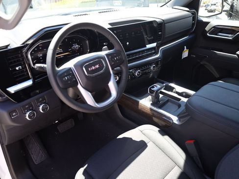 New 2026 GMC Sierra 1500 Elevation w/ Preferred Package AWD/4WD image 12