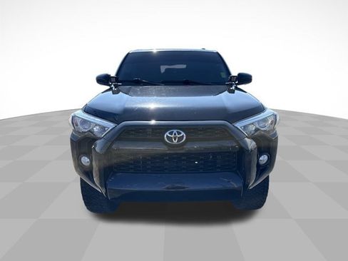 Used 2018 Toyota 4Runner SR5 image 2