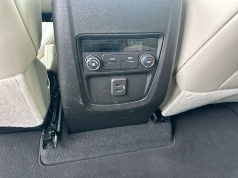 Used 2024 Buick Enclave Essence w/ Technology Package FWD image 28
