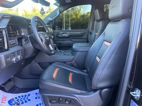 Used 2024 GMC Sierra 2500 AT4 w/ AT4 Premium Plus Package image 9