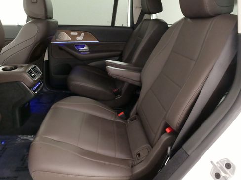 Used 2022 Mercedes-Benz GLS 450 4MATIC image 39