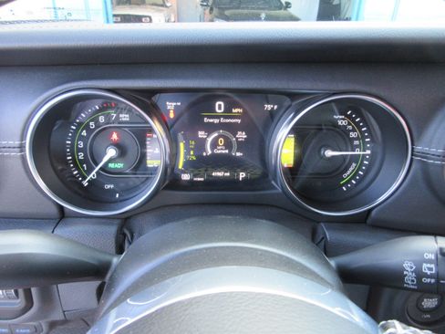 Used 2021 Jeep Wrangler Unlimited Sahara w/ Cold Weather Group image 49