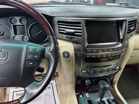 Used 2010 Lexus LX 570 4WD image 31