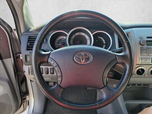 Used 2011 Toyota Tacoma 4x4 Double Cab image 16