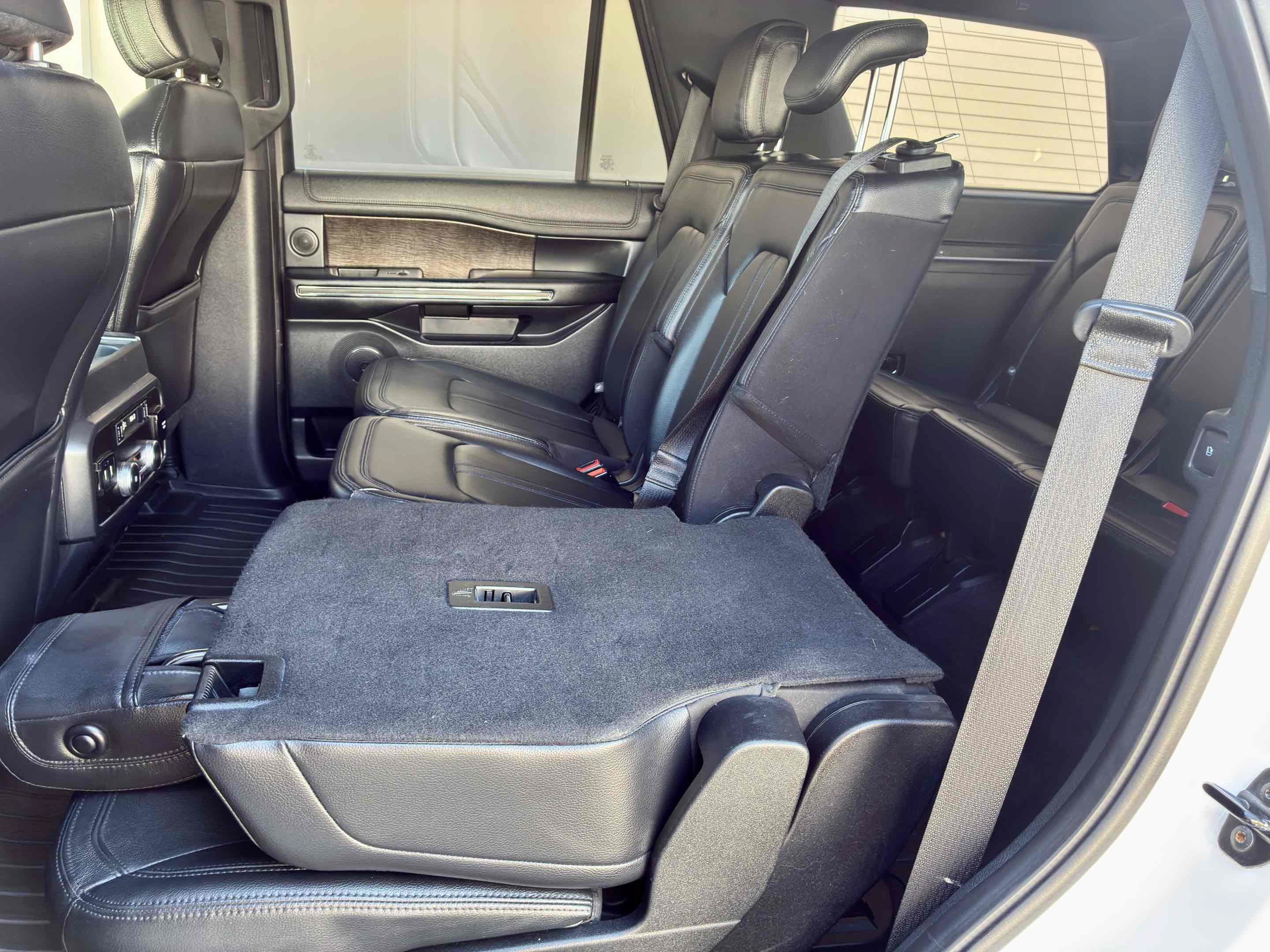 Used 2019 Ford Expedition Limited w/ Equipment Group 301A AWD/4WD image 50