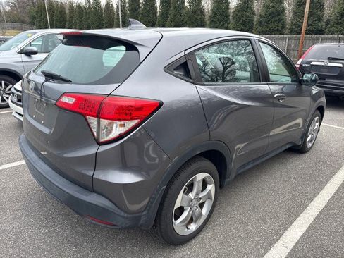 Certified 2021 Honda HR-V LX image 4