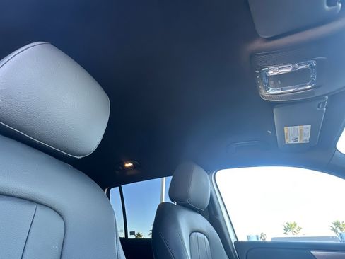 Used 2022 Mercedes-Benz GLB 250 4MATIC image 16