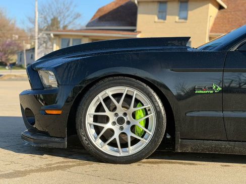 Used 2013 Ford Mustang GT Premium image 7