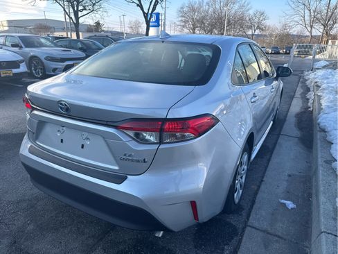 Used 2023 Toyota Corolla LE w/ Carpet Mat Package (TMS) image 5