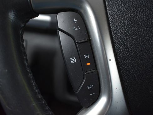 Used 2014 GMC Acadia SLE image 23