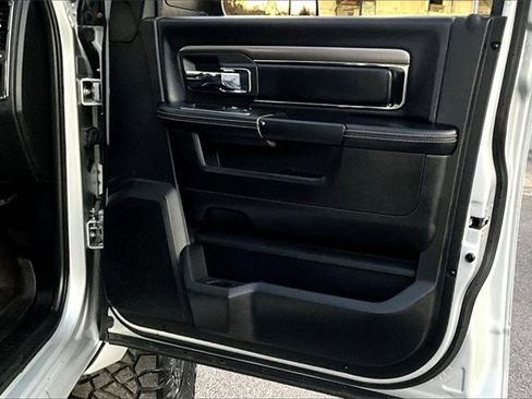 Used 2018 RAM 2500 Laramie w/ Sport Appearance Group image 19