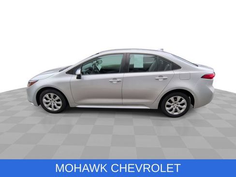 Used 2024 Toyota Corolla LE FWD image 5