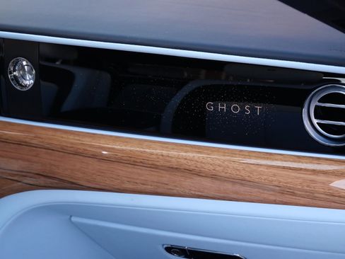Certified 2022 Rolls-Royce Ghost w/ Ghost Package image 30