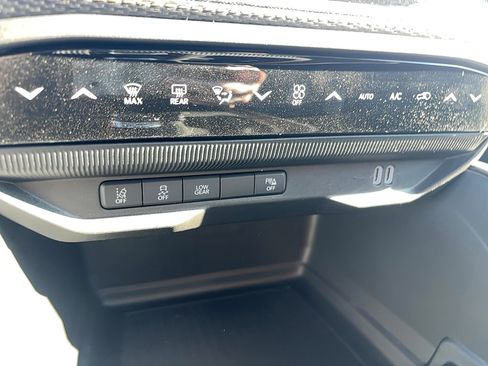 New 2026 Jeep Cherokee Limited image 16