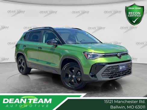 Certified 2026 Volkswagen Taos SE AWD/4WD image 1