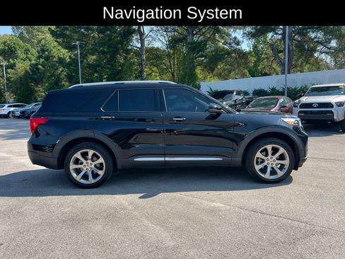 Used 2020 Ford Explorer Platinum w/ Premium Technology Package AWD/4WD image 3