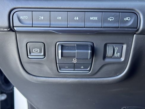 Used 2023 Cadillac Escalade ESV Sport Platinum w/ LPO, ONYX Package image 27