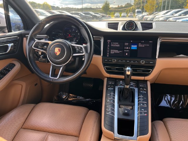 Used 2019 Porsche Macan AWD/4WD image 16