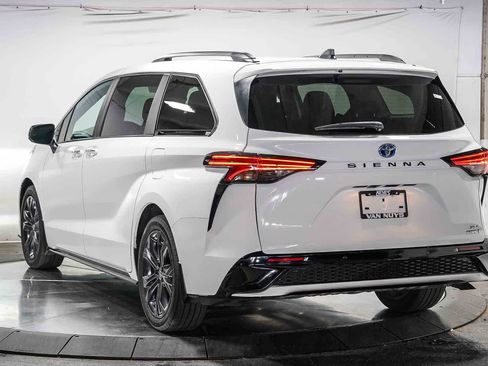 Certified 2024 Toyota Sienna XSE FWD image 2