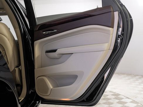 Used 2016 Cadillac SRX Luxury w/ Driver Awareness Package image 44