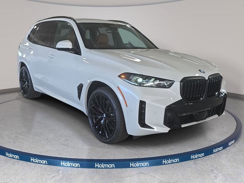 New 2026 BMW X5 sDrive40i image 3