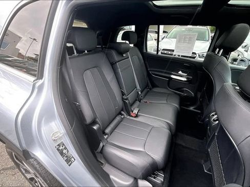 Used 2026 Mercedes-Benz GLB 250 4MATIC image 16