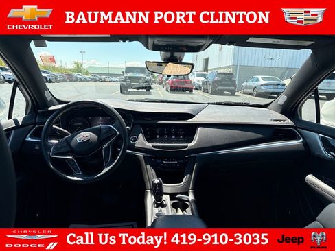 Used 2022 Cadillac XT5 Premium Luxury w/ Technology Package AWD/4WD image 12