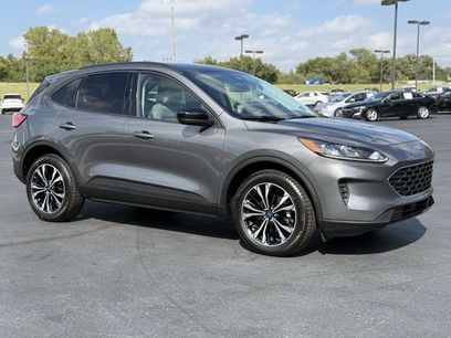Used 2022 Ford Escape SE w/ SE Sport Appearance Package