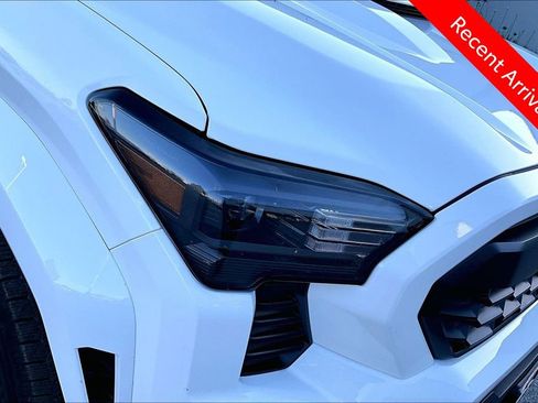 Certified 2025 Toyota Tacoma TRD Sport AWD/4WD image 33