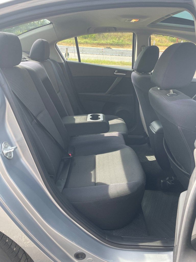 Used 2012 MAZDA MAZDA3 i Touring FWD image 20