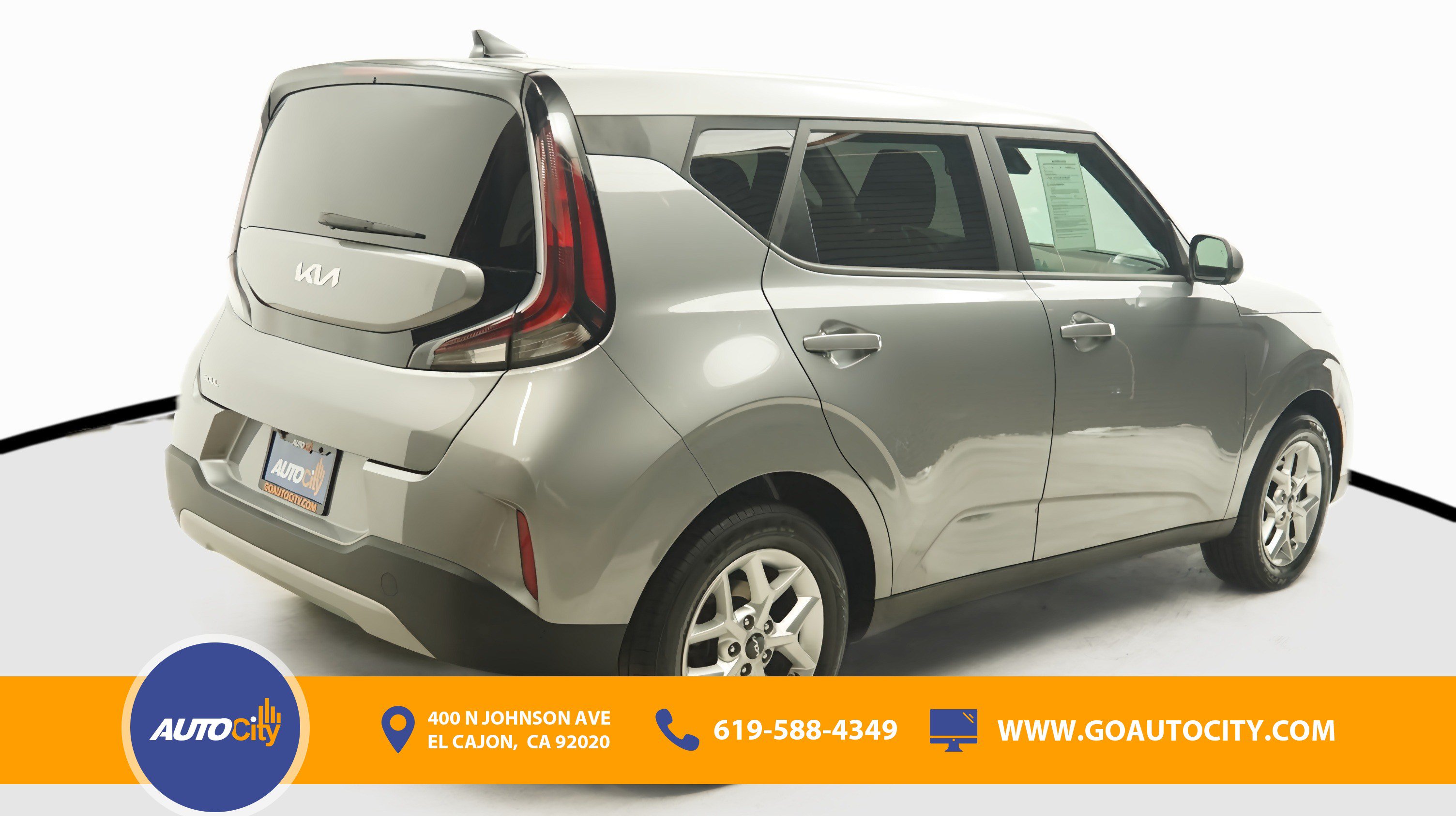 Used 2023 Kia Soul LX w/ LX Technology Package FWD image 6