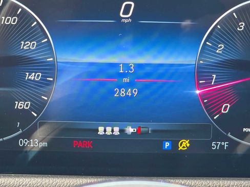 Used 2025 Mercedes-Benz GLB 250 GLB 250 image 26