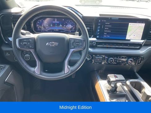 Used 2025 Chevrolet Silverado 1500 High Country w/ Midnight Edition AWD/4WD image 7