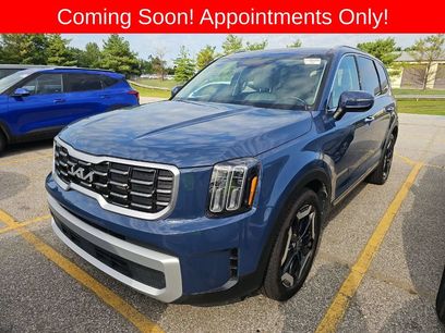 Used 2023 Kia Telluride S w/ S Sunroof Package