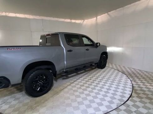 Used 2025 Chevrolet Silverado 1500 LT Trail Boss w/ Convenience Package II image 3