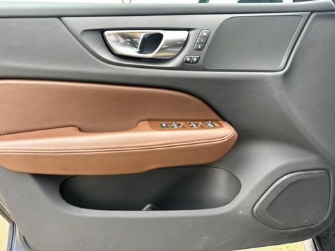 Certified 2025 Volvo V60 B5 Cross Country Plus AWD/4WD image 15