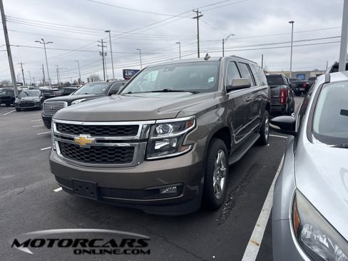 Used 2016 Chevrolet Suburban LT w/ Luxury Package image 1