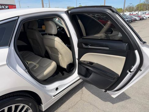 Used 2018 Ford Fusion Titanium image 10