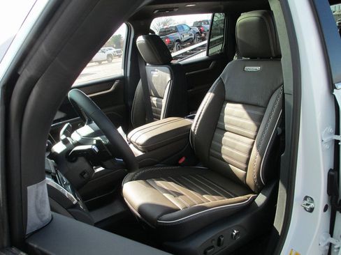 New 2026 GMC Acadia Denali Ultimate image 11