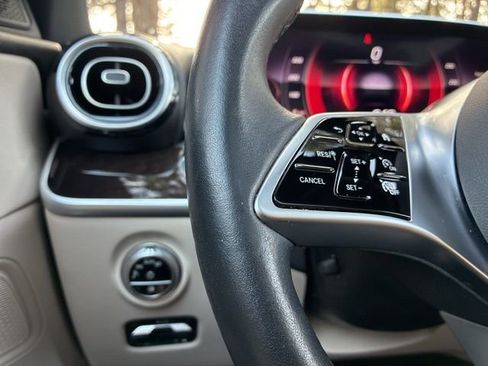 Used 2023 Mercedes-Benz C 300 Sedan image 27