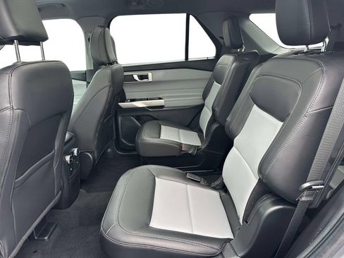 Certified 2023 Ford Explorer XLT w/ Equipment Group 202A AWD/4WD image 13
