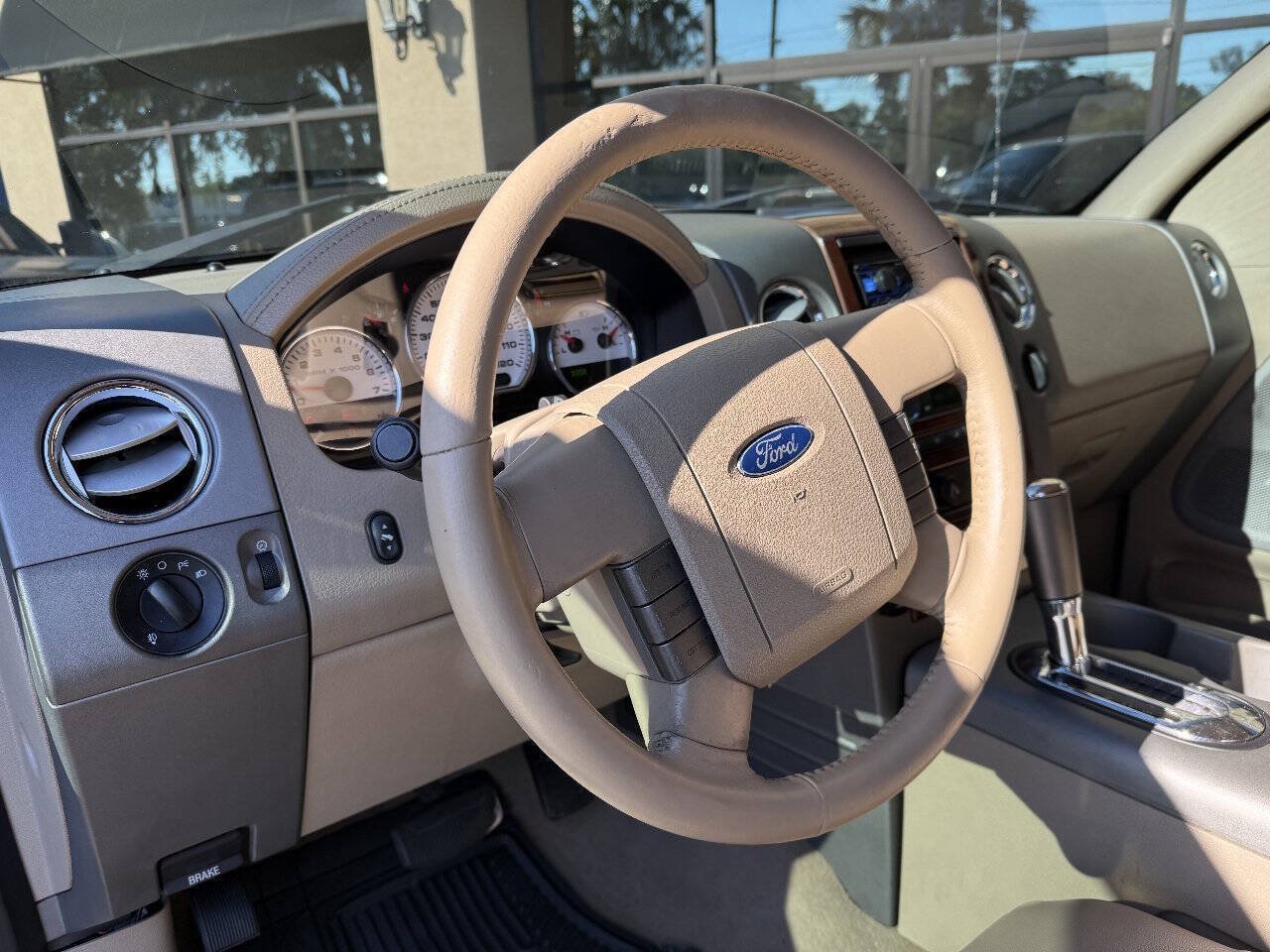 Used 2007 Ford F150 Lariat RWD image 5