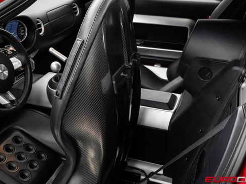 Used 2005 Ford GT image 40