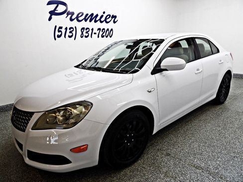 Used 2013 Suzuki Kizashi S FWD image 1