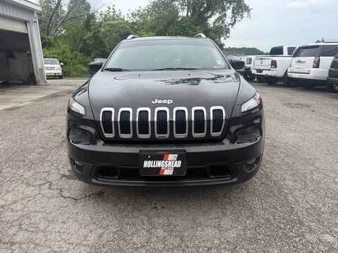 Used 2014 Jeep Cherokee Latitude AWD/4WD image 2