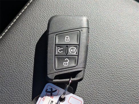 New 2026 Volkswagen Jetta SEL image 30