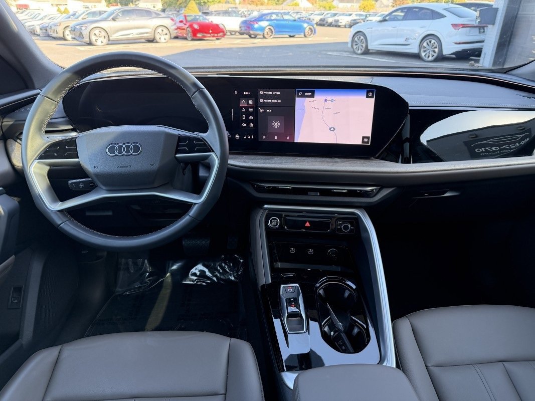 Used 2025 Audi Q5 Premium Plus w/ Premium Plus AWD/4WD image 31