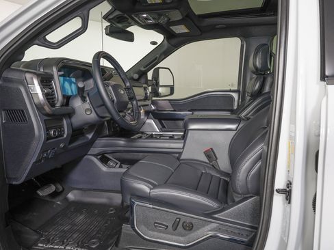 Used 2026 Ford F450 Platinum image 13