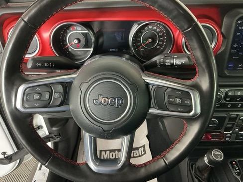 Used 2022 Jeep Wrangler Unlimited Rubicon w/ Cold Weather Group AWD/4WD image 16